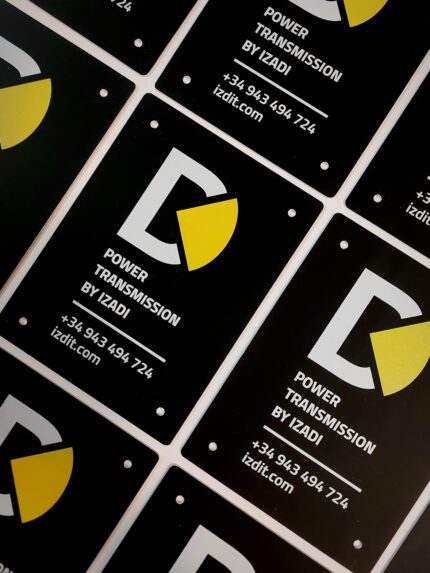 PLACAS CON LOGOTIPO MiA Grabado Láser